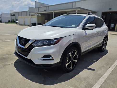Used 2021 Nissan Rogue Sport SL FWD image 10