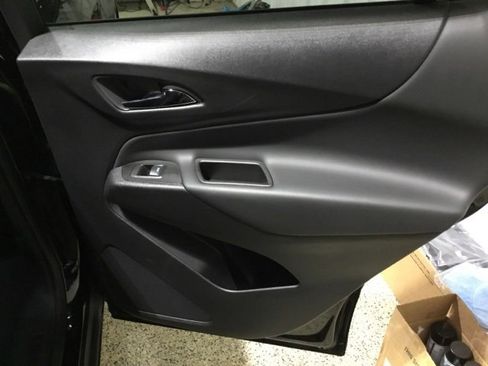 Used 2024 Chevrolet Equinox LT image 47