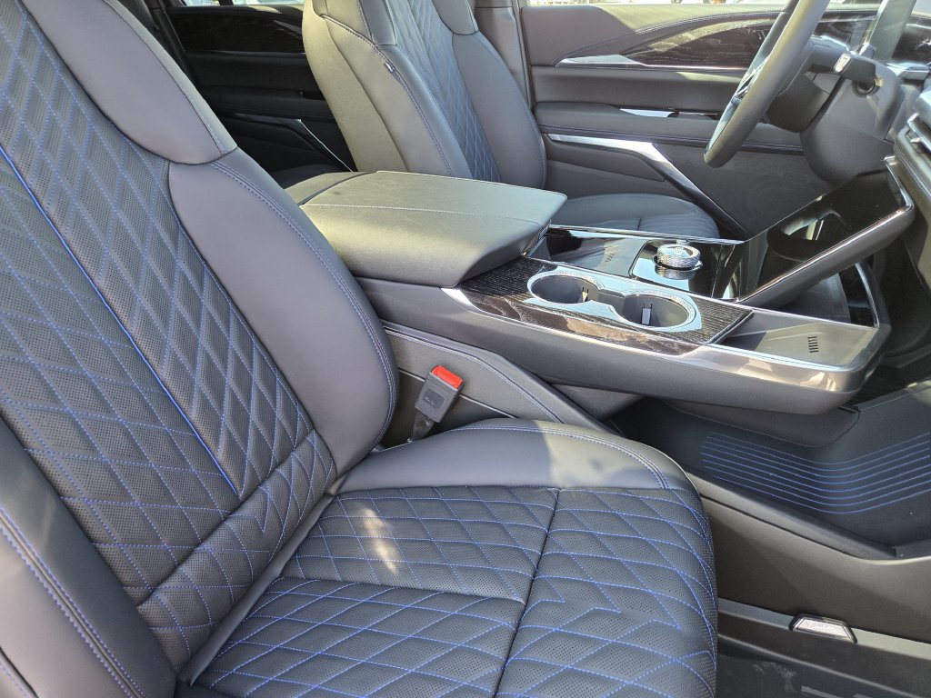 New 2026 Cadillac Escalade IQ Sport 1 w/ LPO, Floor Liner Package AWD/4WD image 7