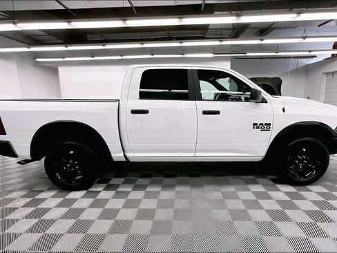 Used 2024 RAM 1500 Warlock AWD/4WD image 15