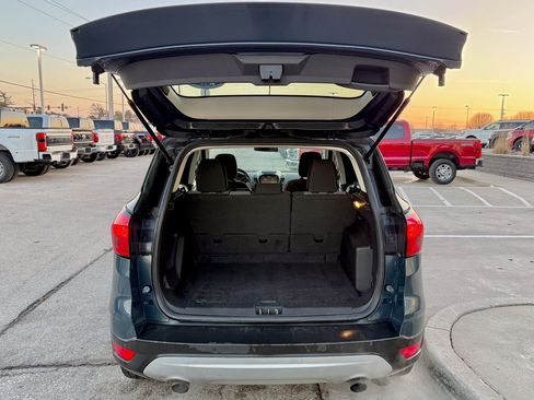 Used 2019 Ford Escape SE image 13