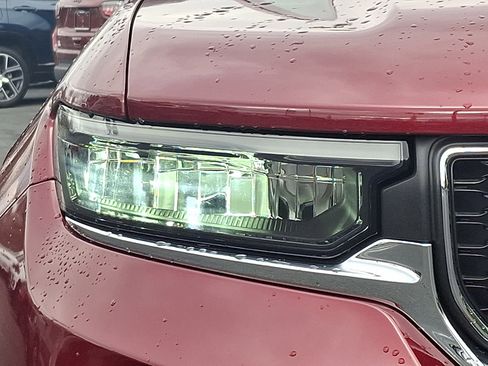 Used 2023 Jeep Grand Cherokee Laredo w/ Luxury Tech Group I image 9