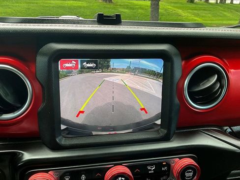 Used 2021 Jeep Wrangler Unlimited Rubicon AWD/4WD image 15