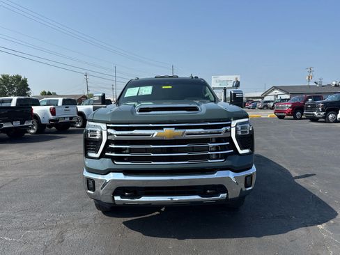Certified 2025 Chevrolet Silverado 3500 LTZ w/ LTZ Convenience Package AWD/4WD image 8