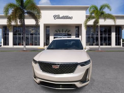 Certified 2023 Cadillac XT6 Luxury FWD image 4