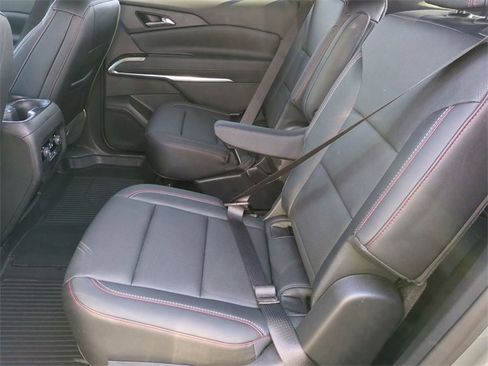 Certified 2025 Chevrolet Traverse Z71 w/ Driver Confidence Package image 25