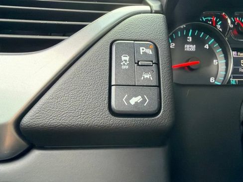 Used 2016 Chevrolet Tahoe LT w/ Luxury Package AWD/4WD image 24