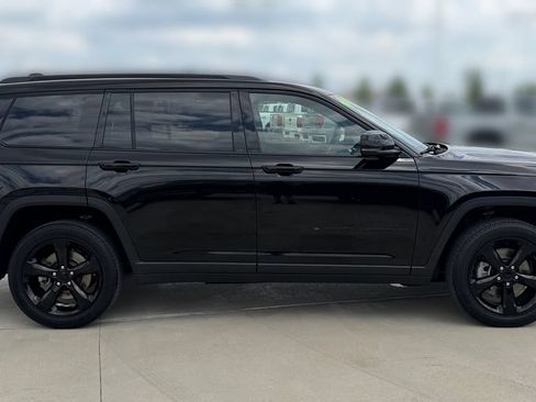 Certified 2023 Jeep Grand Cherokee L Laredo AWD/4WD image 7