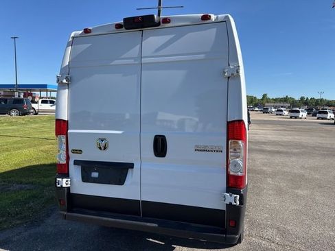 Used 2025 RAM ProMaster 2500 w/ Convenience Group FWD image 10