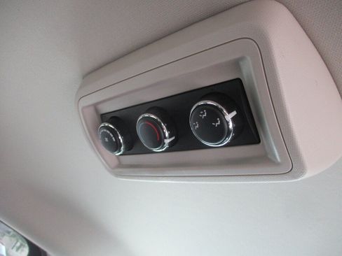 Used 2015 Dodge Grand Caravan SXT w/ Security Group FWD image 21