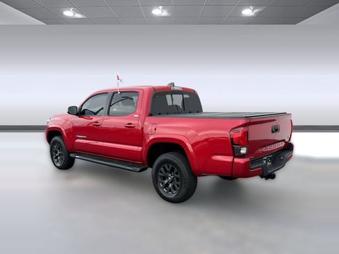 Used 2023 Toyota Tacoma SR5 w/ Technology Package RWD image 3
