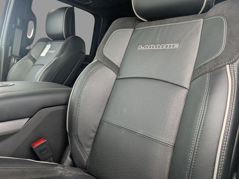 New 2026 RAM 2500 Laramie w/ Sport Appearance Package AWD/4WD image 16