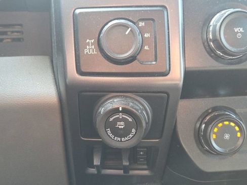 Used 2019 Ford F150 XLT w/ Equipment Group 302A Luxury AWD/4WD image 27