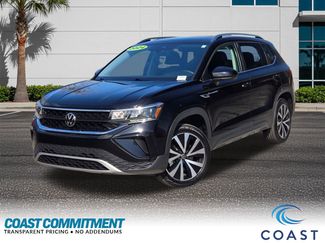 Used 2024 Volkswagen Taos SE video 1