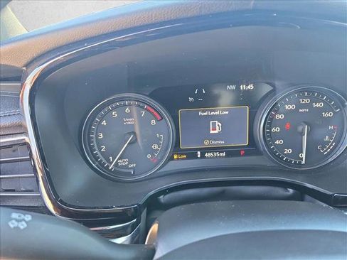 Used 2022 Cadillac XT6 Premium Luxury w/ Technology Package FWD image 8