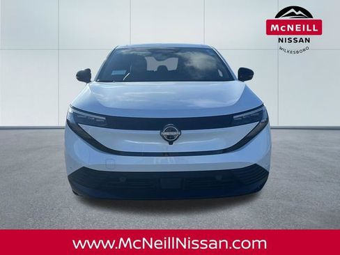 New 2026 Nissan Leaf SV+ w/ Floor Mat Package (SV+) image 2