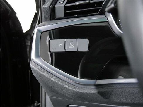 Used 2024 Audi Q3 2.0T Premium w/ Convenience Package image 24