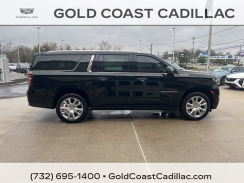 Used 2021 Chevrolet Suburban High Country w/ Premium Package image 4