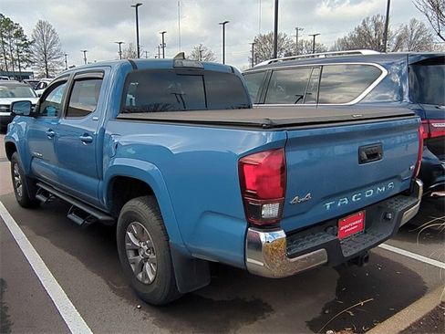 Used 2019 Toyota Tacoma 4x4 Double Cab image 2