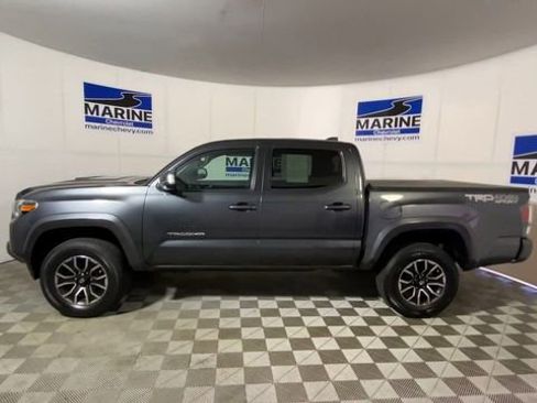 Used 2022 Toyota Tacoma TRD Sport w/ Technology Package image 7