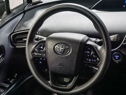 Certified 2021 Toyota Prius LE w/ Carpet Mat Package (TMS) image 17