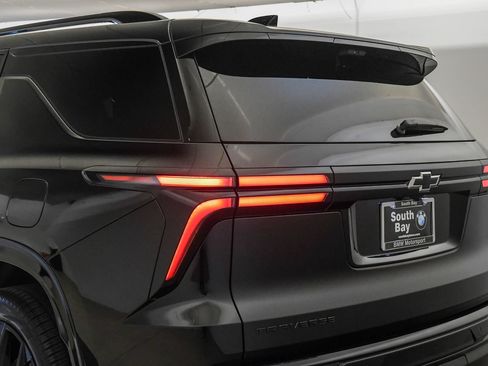 Used 2024 Chevrolet Traverse RS w/ LPO, Cargo Package FWD image 11