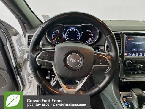 Used 2018 Jeep Grand Cherokee Limited image 11