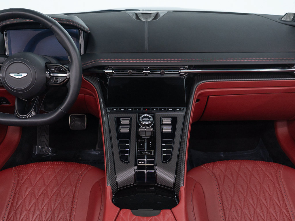 Used 2025 Aston Martin DB12 Convertible RWD image 31