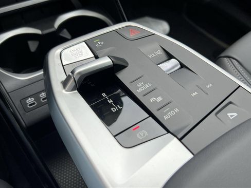 New 2025 BMW X1 xDrive28i w/ Technology Package image 19