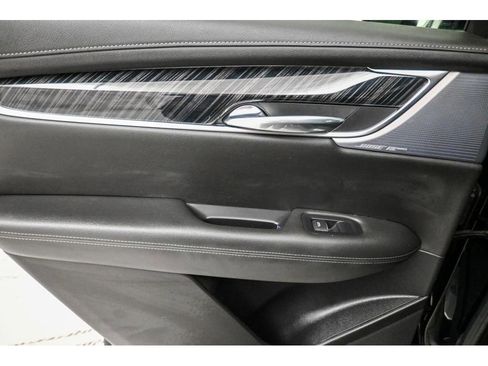 Certified 2024 Cadillac XT6 Premium Luxury AWD/4WD image 25