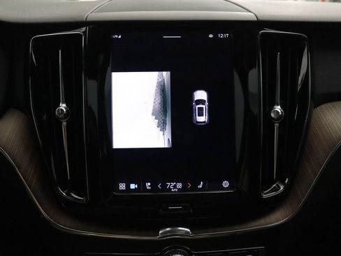 Used 2022 Volvo XC60 B5 Momentum AWD/4WD image 27