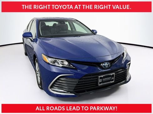 Used 2023 Toyota Camry LE FWD image 1