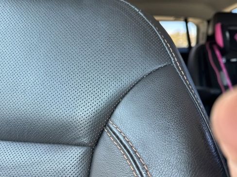 Used 2021 Chevrolet Traverse Premier image 8