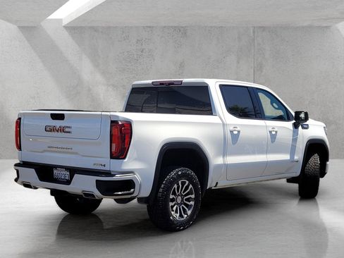 Used 2021 GMC Sierra 1500 AT4 w/ AT4 Premium Package AWD/4WD image 5