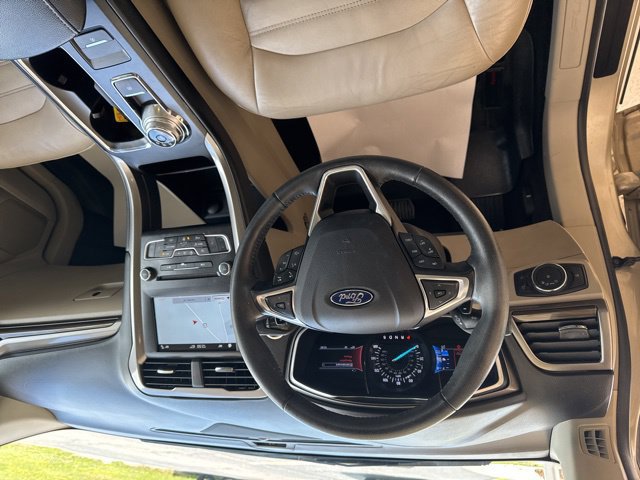 Used 2017 Ford Fusion SE w/ Fusion SE Technology Package FWD image 17