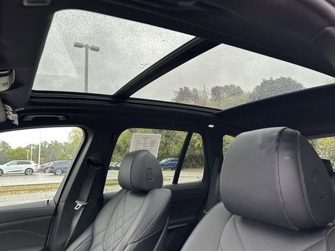 Certified 2025 BMW X5 xDrive50e w/ Premium Package image 27