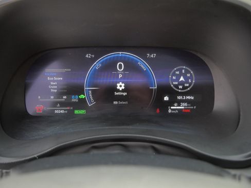 Used 2023 Toyota Highlander Limited image 22