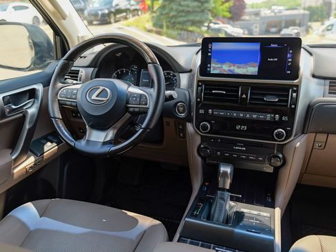 Used 2023 Lexus GX 460 Premium w/ Premium Package AWD/4WD image 43