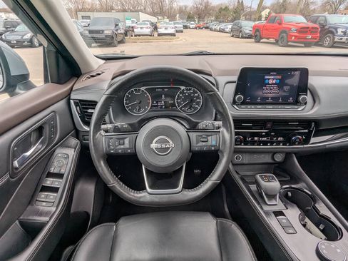 Used 2022 Nissan Rogue SL AWD/4WD image 17