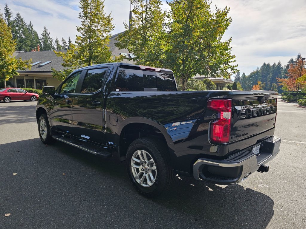 New 2026 Chevrolet Silverado 1500 LT w/ Z71 Off-Road Package AWD/4WD image 5