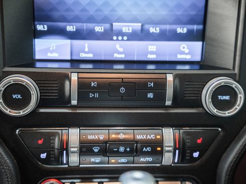 Used 2020 Ford Mustang Premium image 33