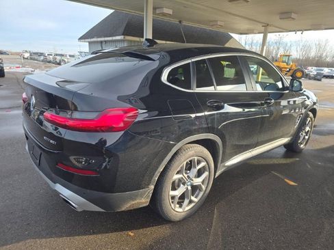 Used 2025 BMW X4 xDrive30i image 4