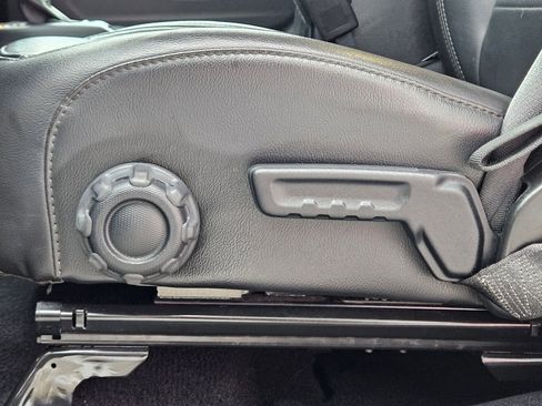 Used 2021 Jeep Wrangler Unlimited Sahara image 21