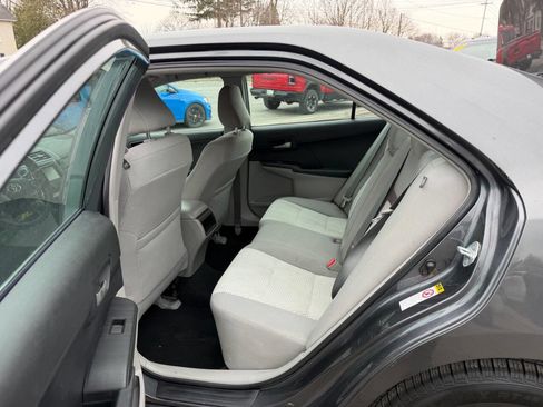 Used 2012 Toyota Camry LE FWD image 16