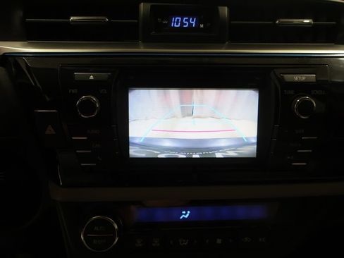 Used 2014 Toyota Corolla LE FWD image 24