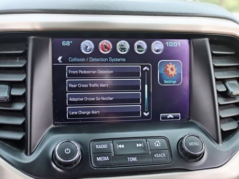 Used 2019 GMC Acadia Denali w/ Technology Package AWD/4WD image 25