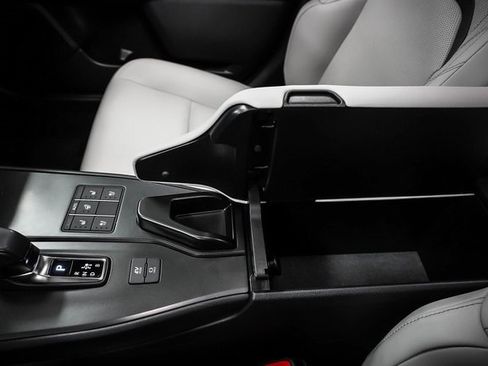 Certified 2025 Lexus UX 300h FWD image 18