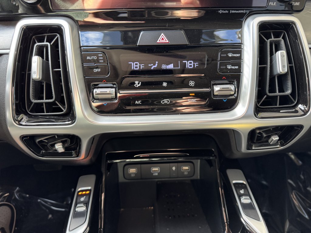 Used 2022 Kia Sorento SX FWD image 26