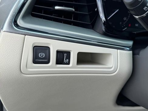 Used 2021 Cadillac XT5 Premium Luxury image 19