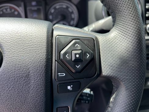 Used 2021 Toyota Tacoma TRD Pro AWD/4WD image 14